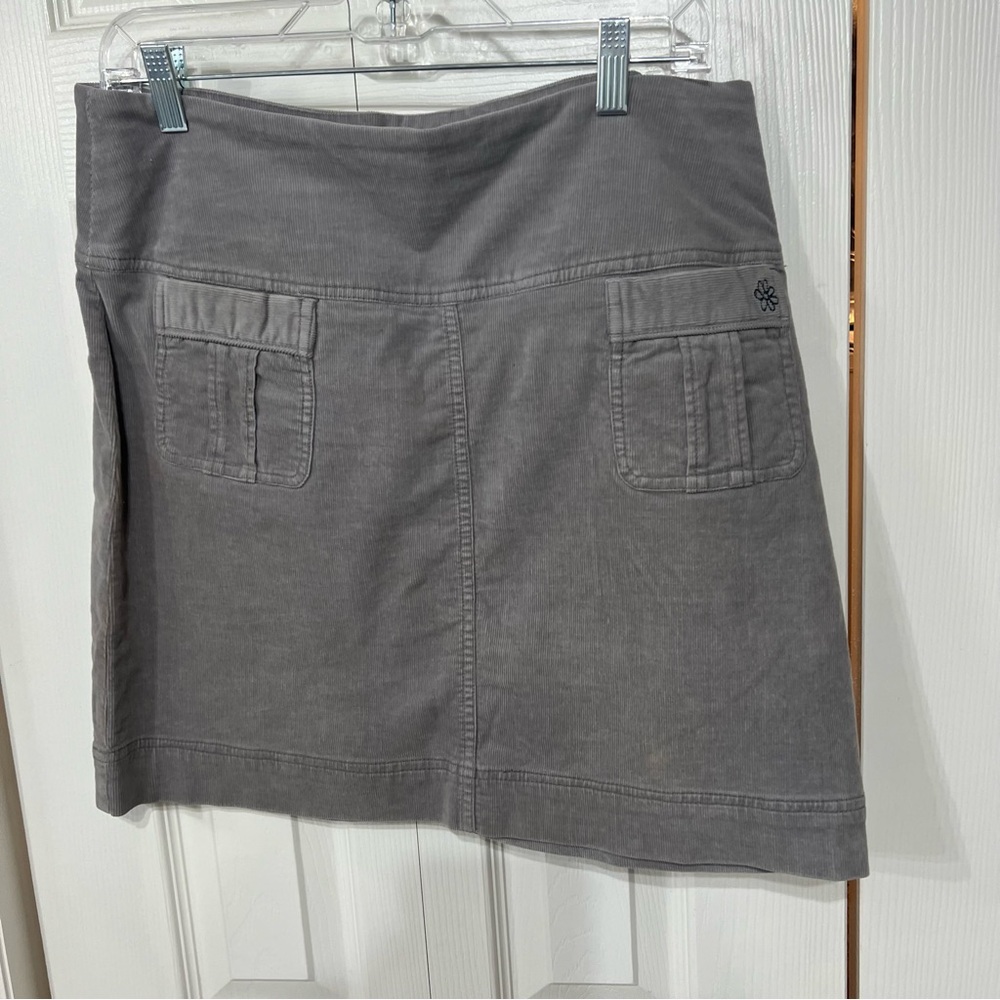 Aventura Gray Organic Cotton Corduroy Wm 8 pull on Mini Skirt front pockets